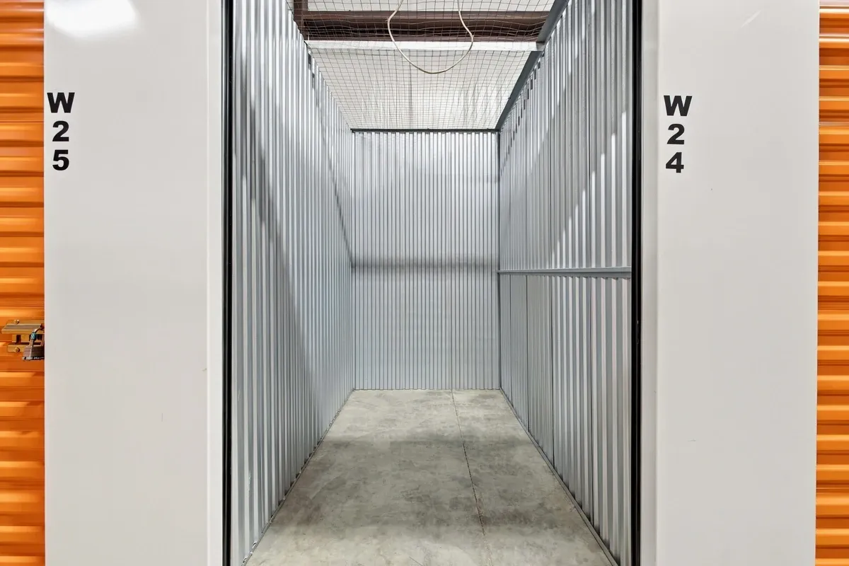 Indoor unit size KO Storage of Harrison, AR